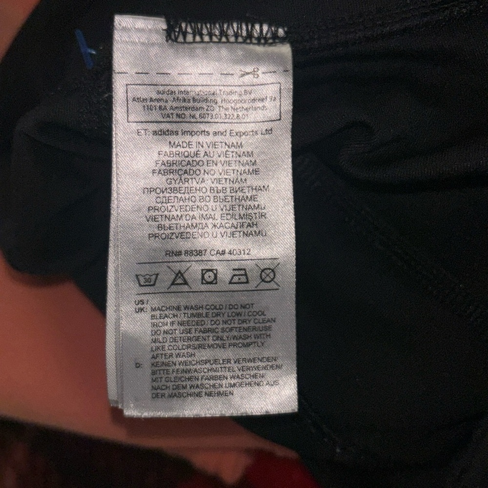 - Climate controlled adidas size small ladies leggings / yoga pants… - Picture 11 of 16